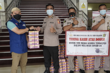 Sejak Awal PPKM Darurat, Sedekah Kreatif Salurkan Ratusan Makanan Sehat Untuk Para Nakes di RS Sekitar Jakarta.